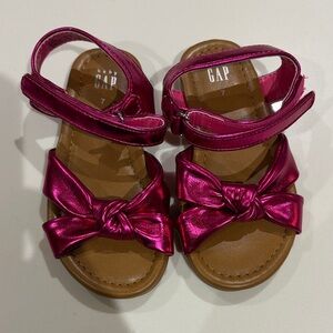 NEW GAP Kids Metallic Pink Bow Sandals
